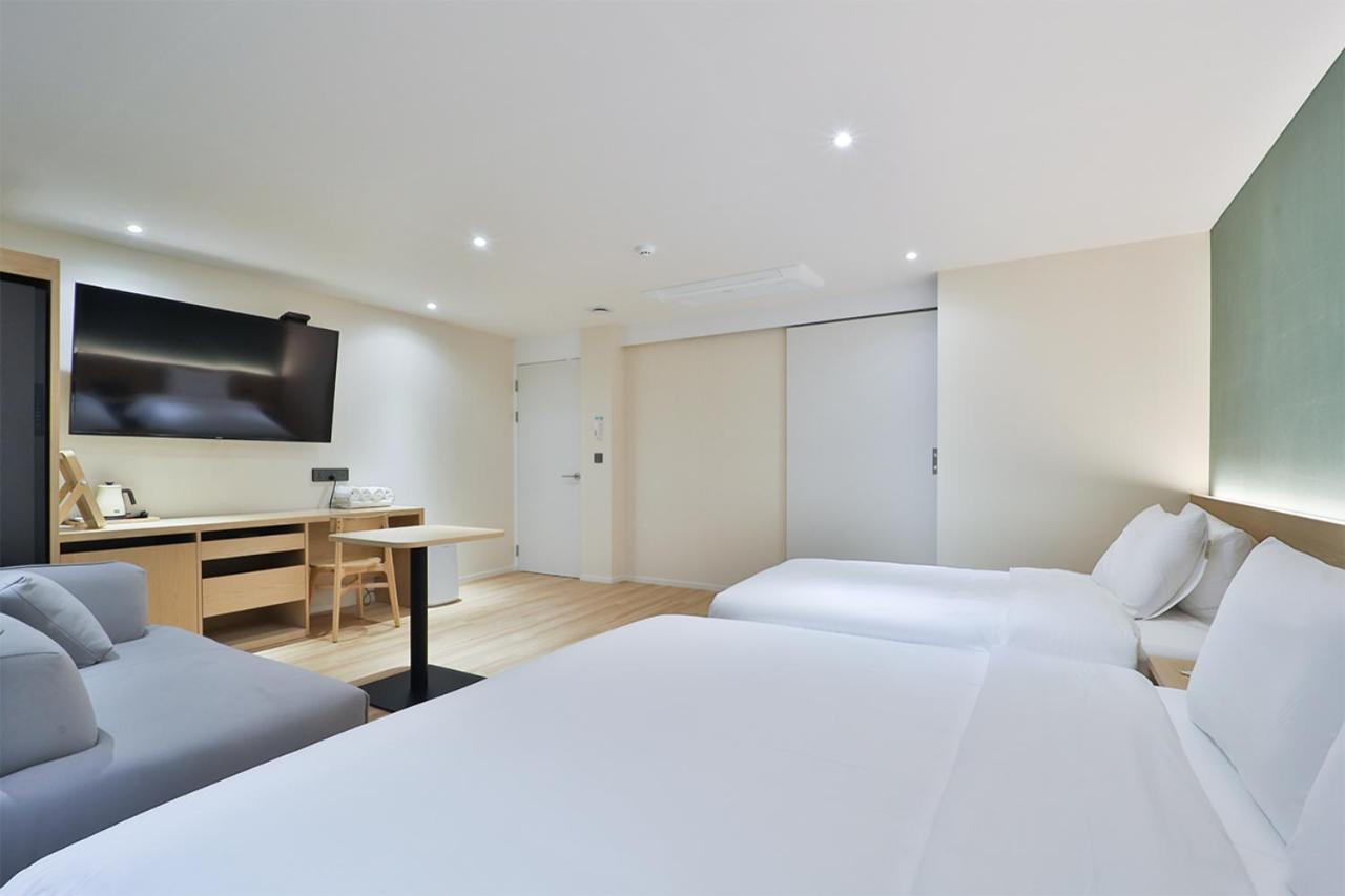 Custom Hotel Ilsan Ni Exterior foto